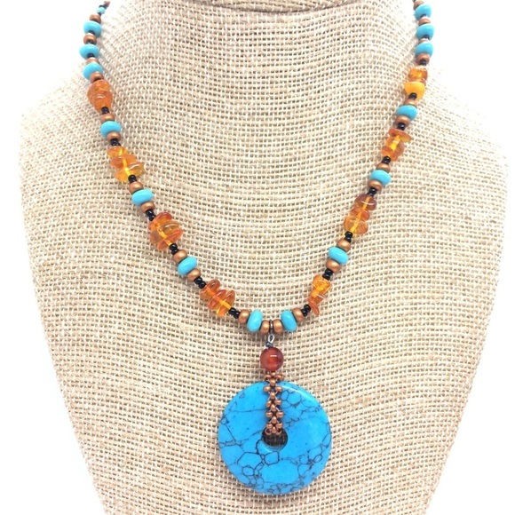 NINE WEST DYED HOWLITE TURQUOISE AMBER NECKLACE DONUT CIRCLE PENDANT BEADED - Picture 1 of 13
